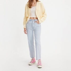 Levi’s Straight Ankle Ribcage jeans light wash in Be Frayed